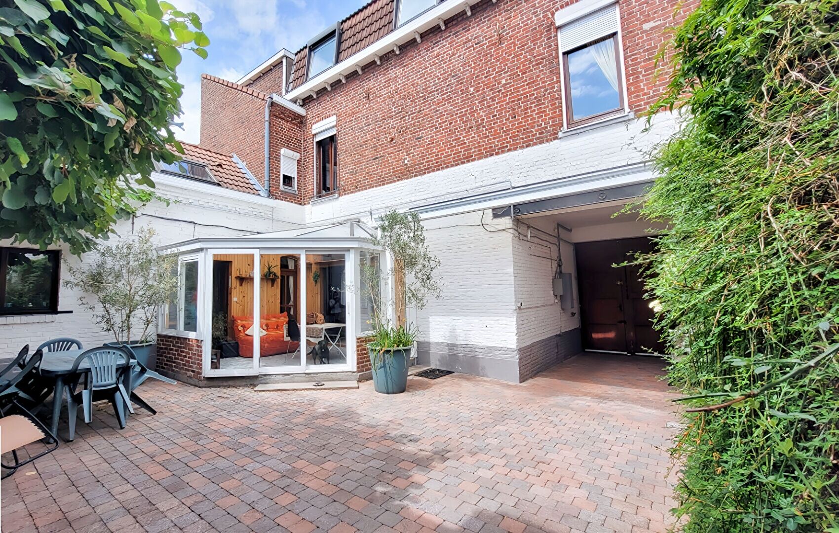 Grande maison Familiale + hangar / n° 6795