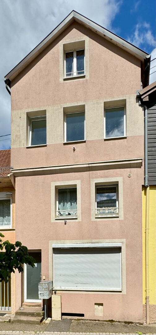 Photo Immeuble de rapport rénové avec 4 lots loués - Centre de la commune image 2/2