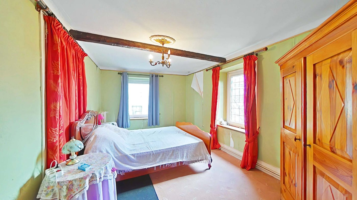 Photo Saales - maison 5 pièces -189 m2 image 5/6