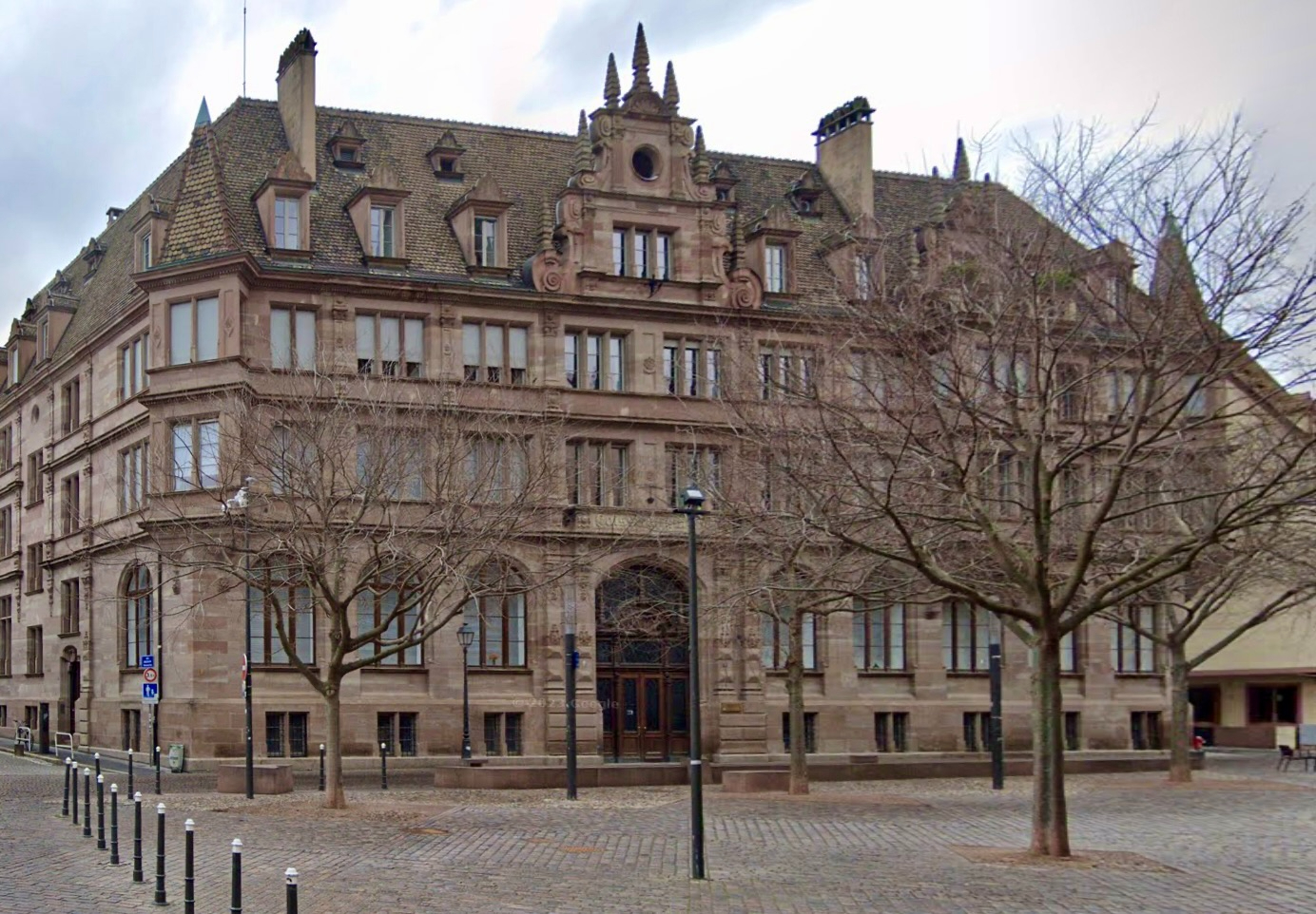 Locaux professionnels - 90 m²