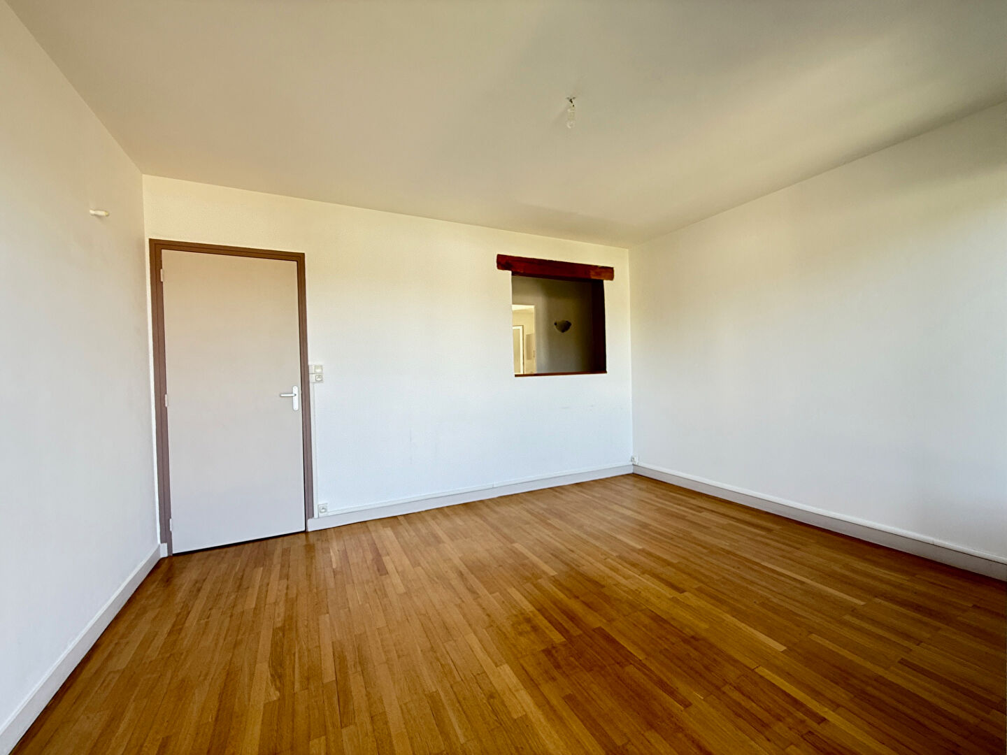 Photo Appartement Lons-Le-Saunier 68 m² / 3 pièces / 2 chambres / garage image 4/6