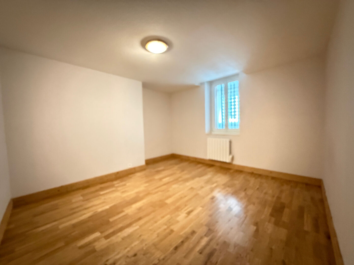 Photo Appartement Lons-Le-Saunier 2 pièces / 1 chambre / 70 m² image 5/6