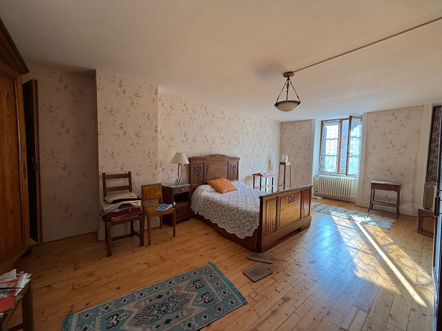 Photo Maison Conliege 8 pièces / 4 chambres / 186.33 m² image 3/4