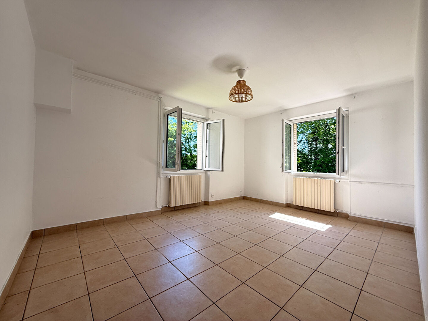 Agence immobilière de 4% immobilier Lons-le-Saunier