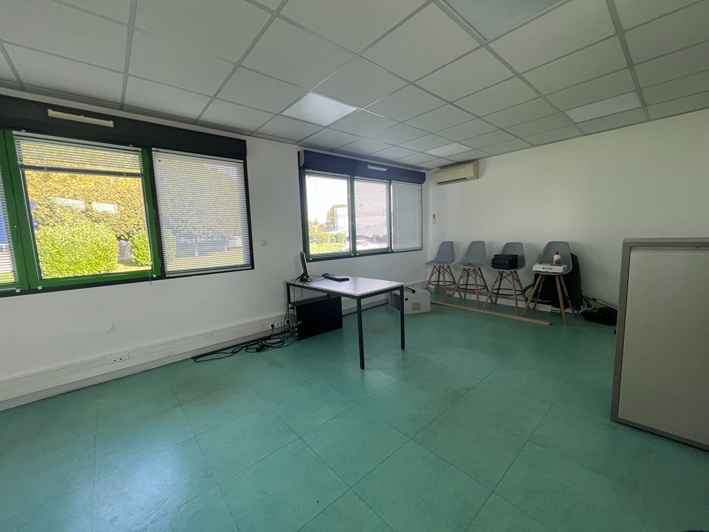 Photo Ensemble de 2 ou 4 bureaux à louer à Vaivre Et Montoille avec parking image 5/6