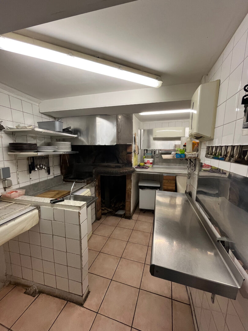 Photo Fonds de commerce Saint Maximin La Sainte Baume 3 pièce(s) 35 m2 image 2/4