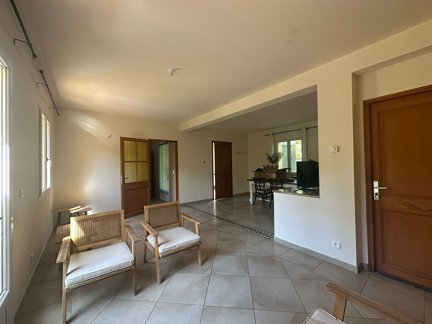 Photo Maison meublée à Vins sur Caramy - 4 pièces, 110 m² image 4/6