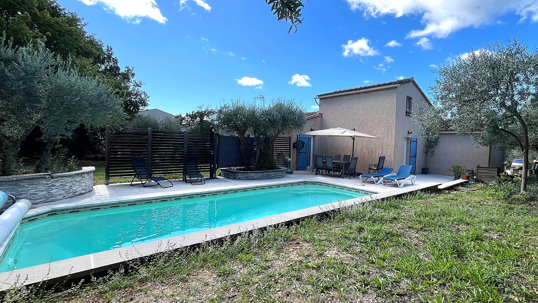Villa T6 avec piscine et jardin