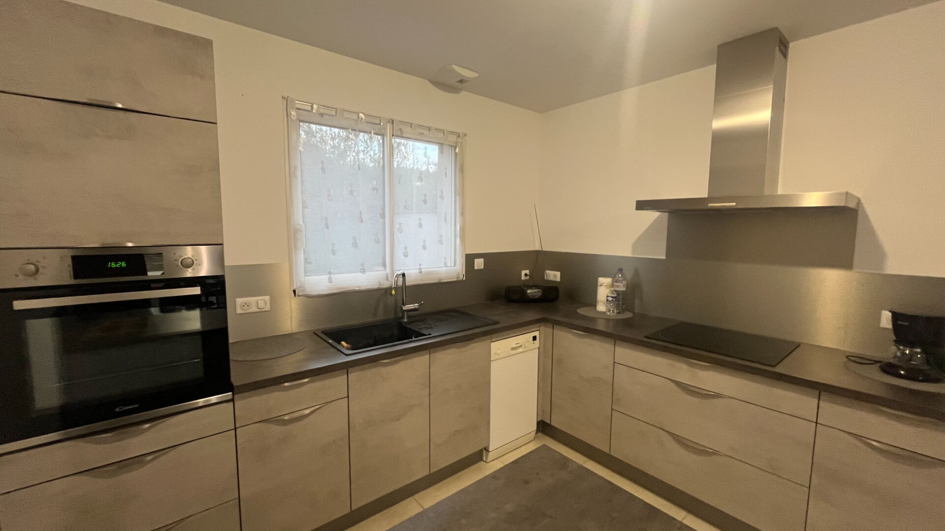 Photo Maison T4 avec piscine et garage à vendre à Tavernes image 4/6