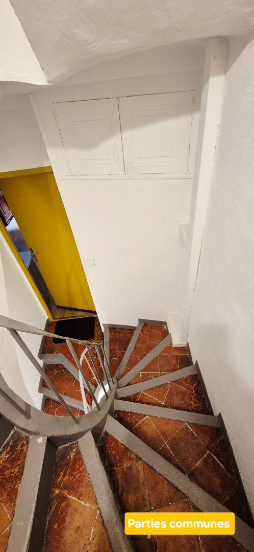 Photo Immeuble de 3 studios + 1 garage image 3/6