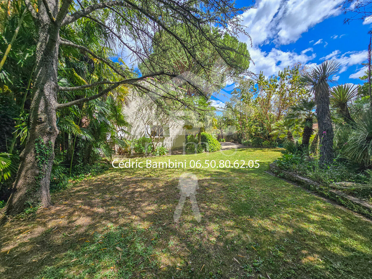 Maison Saint Maximin La Sainte Baume 9 pièce(s) 172 m²  sur 1745 m² de terrain