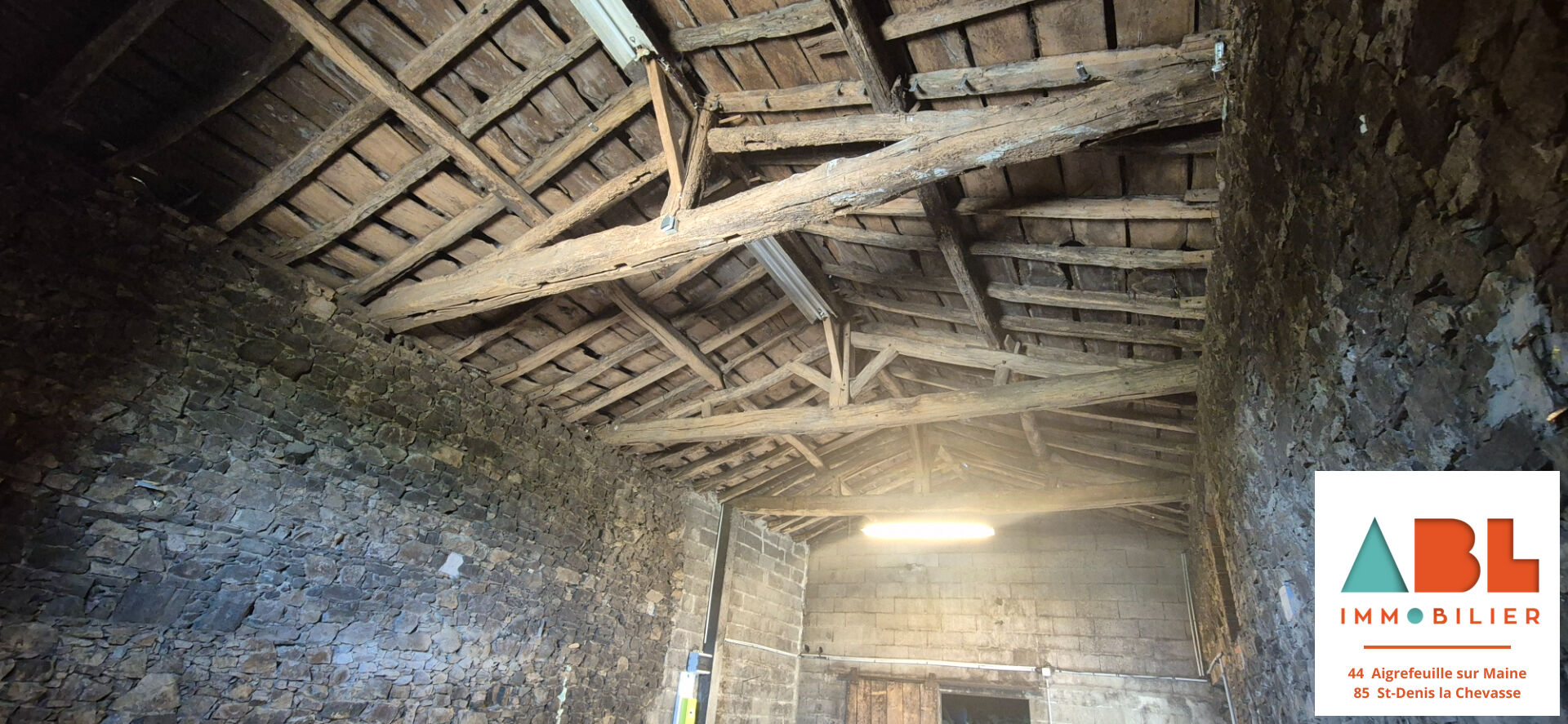 Grange en pierre à réhabiliter - Fort potentiel - Chauché