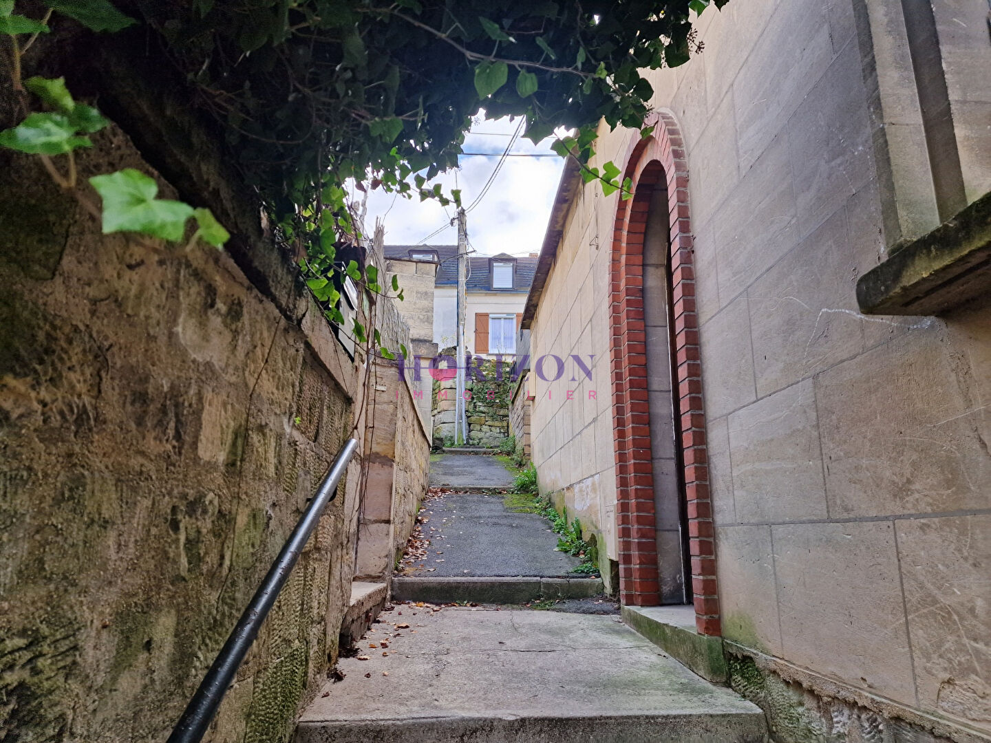 F3 77m² + jardin privatif 150m²
