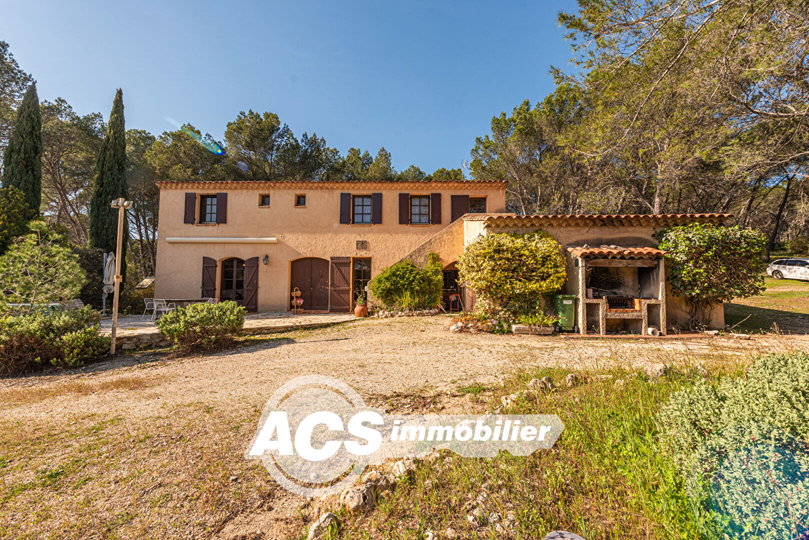 Photo Achat Vente Maison Villa Type 7 197.23 Garage Jardin 5244m² Piscine image 2/6