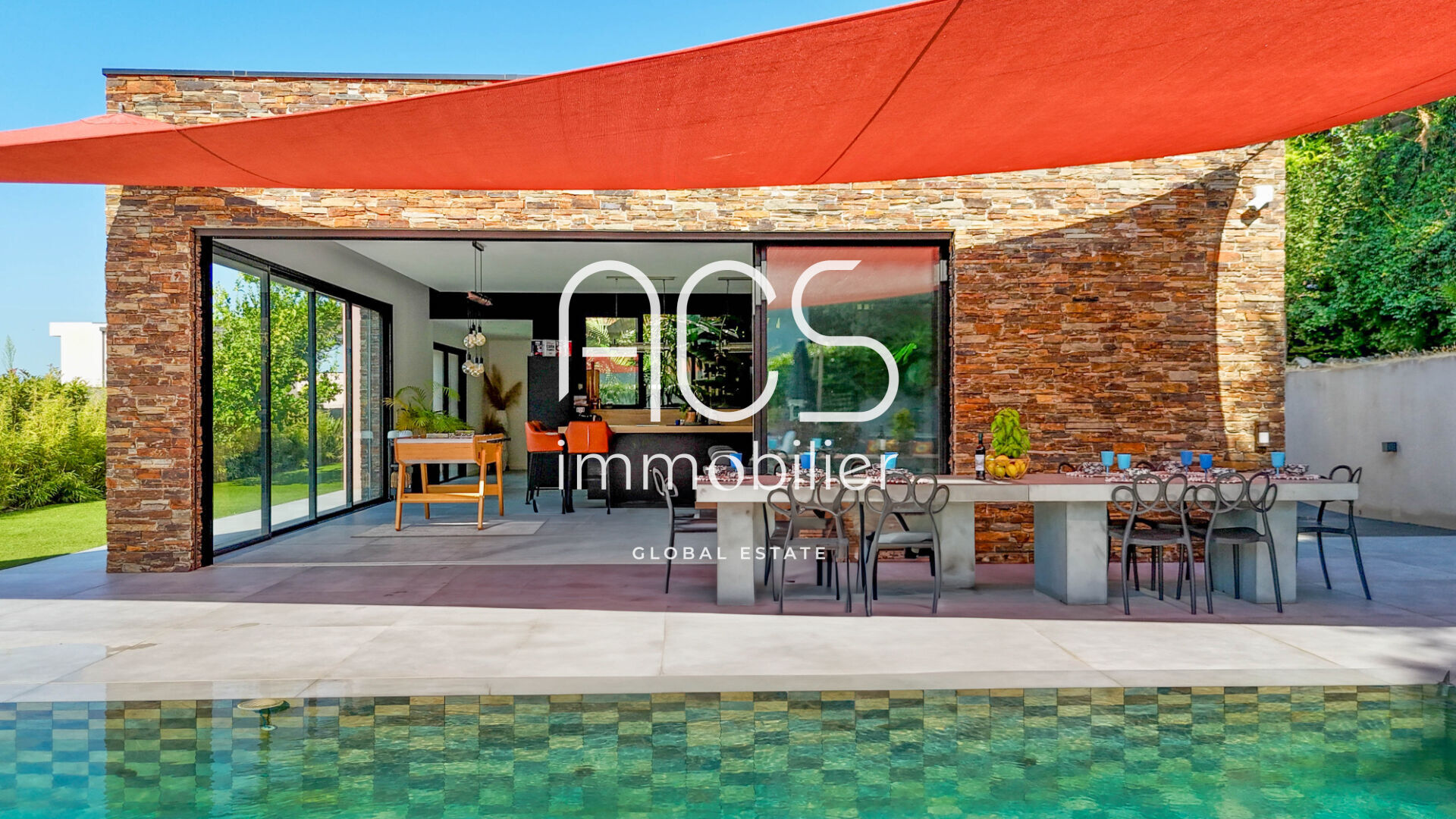 Photo Villa Moderne Saint-Raphaël 5 pièces 220 m2 image 2/6