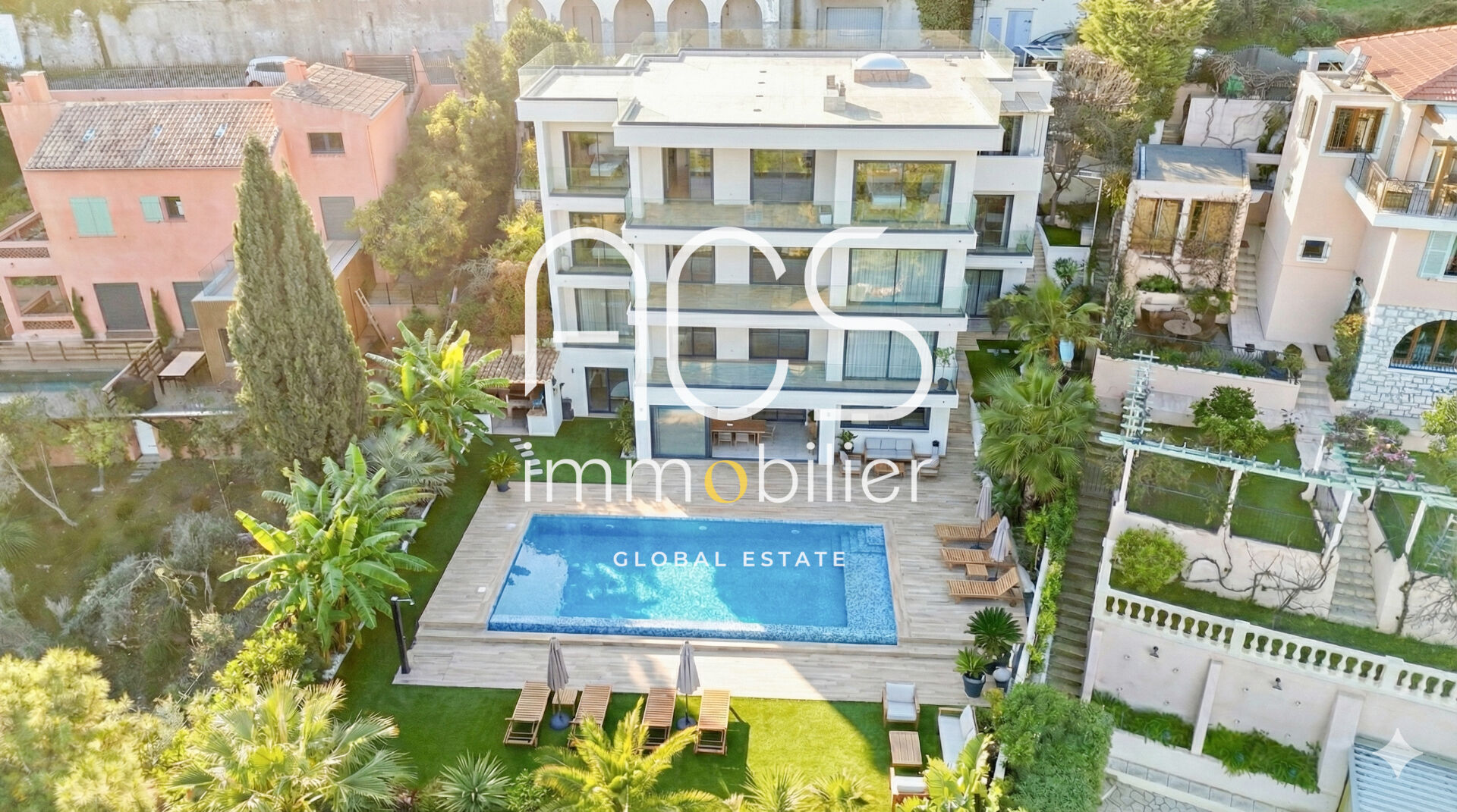 A VENDRE NICE - Immeuble libre à rénover avec piscine Vue dégagée - Résidentiel