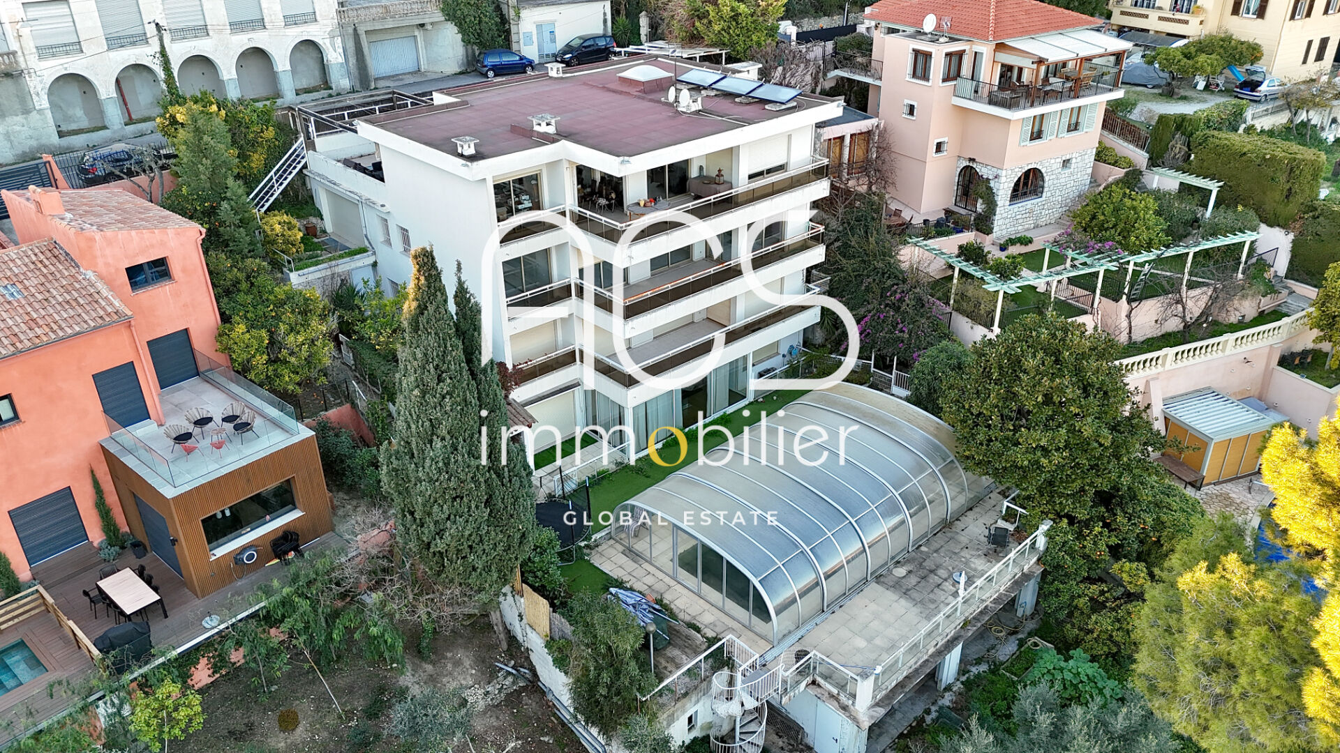 A VENDRE NICE - Immeuble libre à rénover avec piscine Vue dégagée - Résidentiel