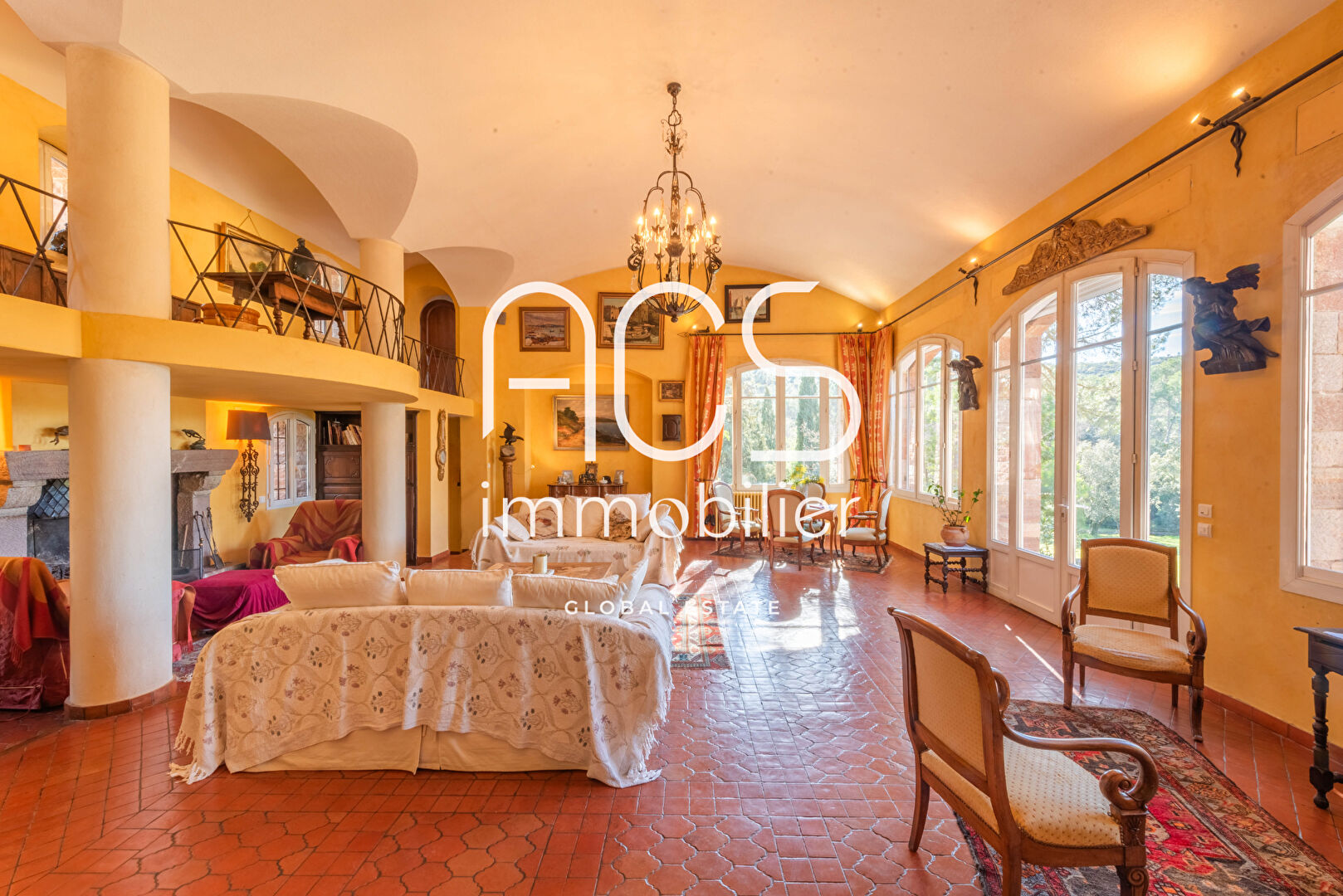 Photo VENTE VILLA SAINT RAPHAEL 8 PIECES et PARC de 10.000 m² - Propriété équestre exceptionnelle et son parc de 10.000 m² - Possibilité chevaux - Entre Cannes et St Tropez image 5/6