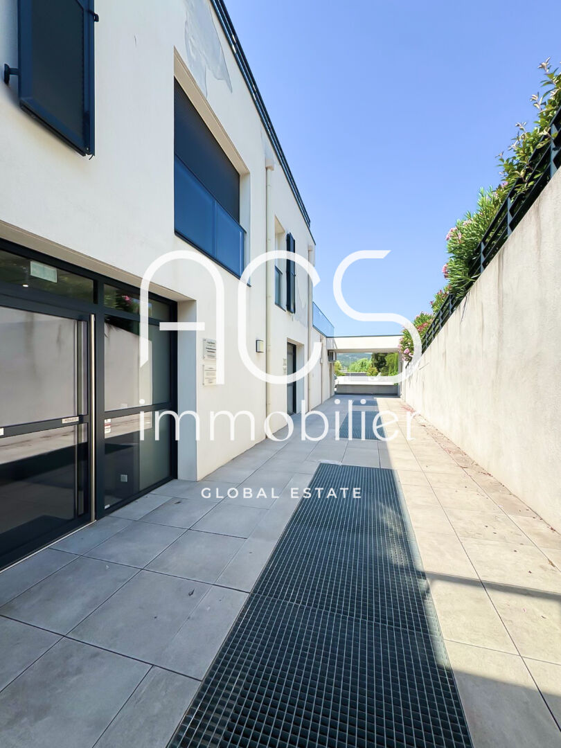 Bureaux Sainte Maxime 3 pièce(s) 61,02 m2