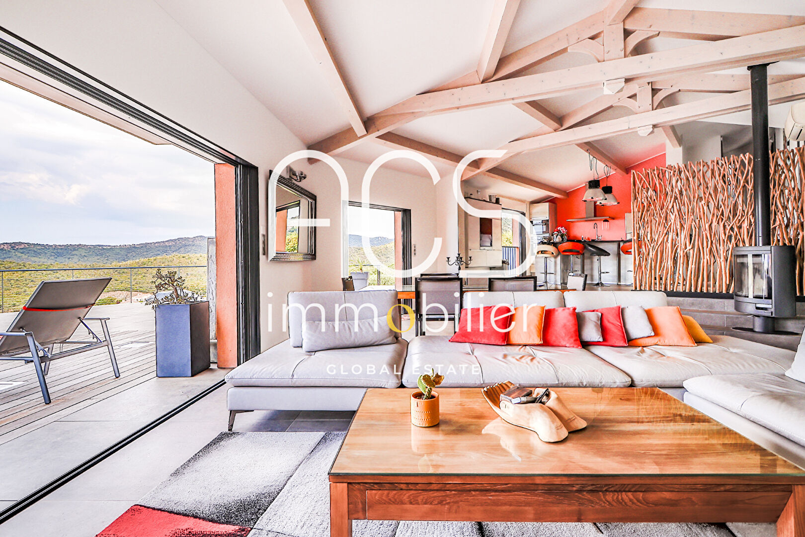 Achat Vente - Villa rénovée 7 pièces Vue Mer et Vignes avec piscine, salle de sport, hammam, salle de cinéma et garage