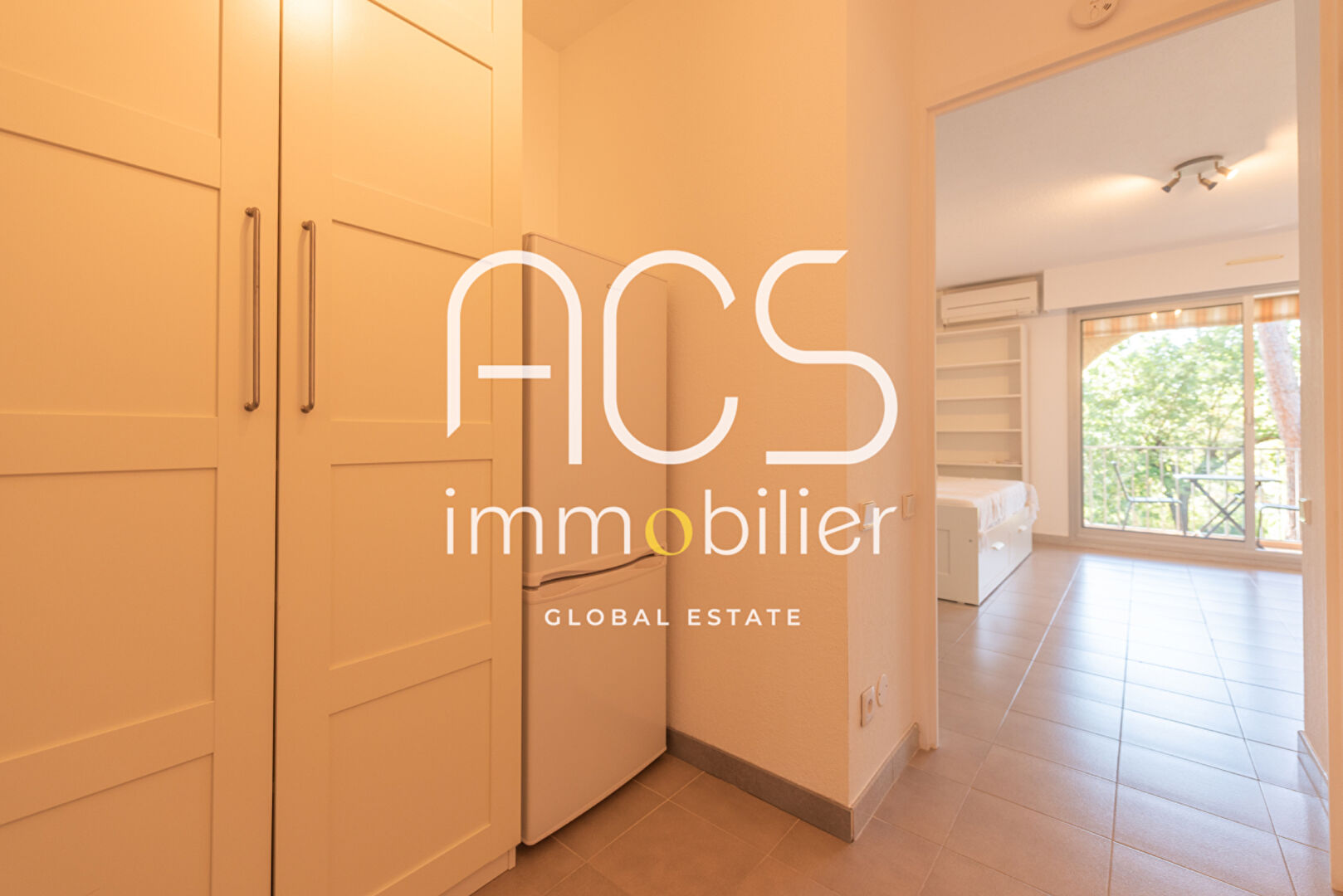 Photo Achat Vente Studio rénové 26 m² avec terrasse et piscine - Valescure, Saint-Raphaël image 4/6