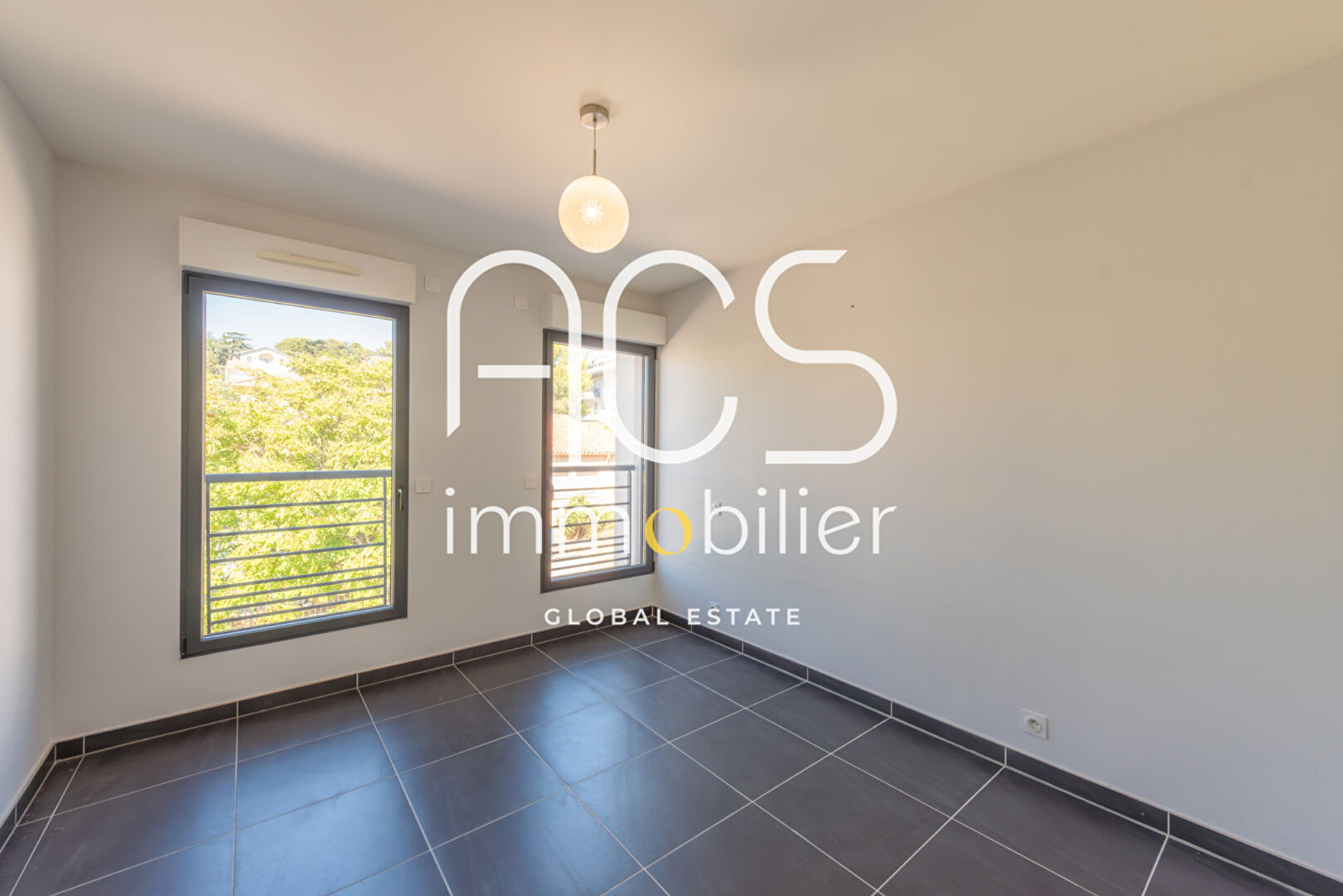 Photo Achat Vente Appartement 3 pièces 77 m² avec terrasse et double garage ? Saint-Raphaël centre image 5/6