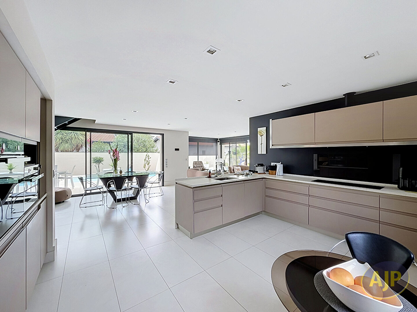 GUJAN-MESTRAS ? LA HUME | Villa contemporaine 6 pièces ? 215 m² ? Piscine et jardin - photo 6
