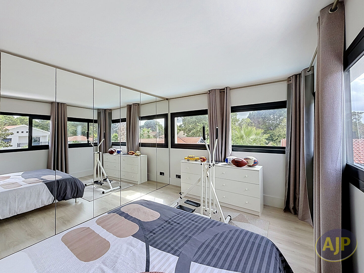 GUJAN-MESTRAS ? LA HUME | Villa contemporaine 6 pièces ? 215 m² ? Piscine et jardin - photo 11