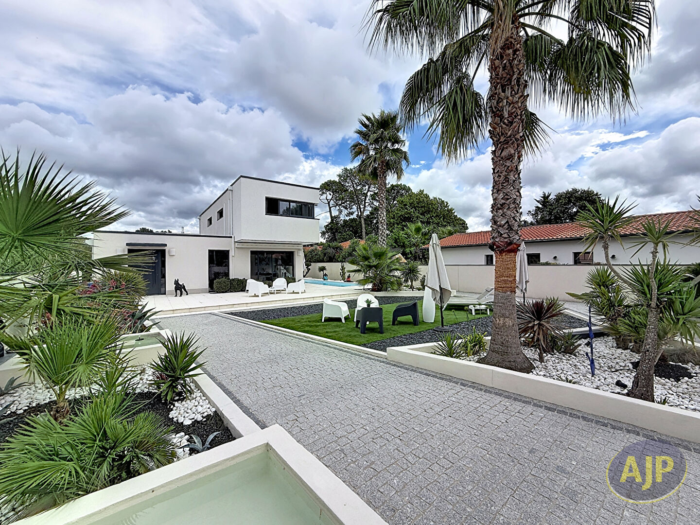 GUJAN-MESTRAS ? LA HUME | Villa contemporaine 6 pièces ? 215 m² ? Piscine et jardin - photo 16