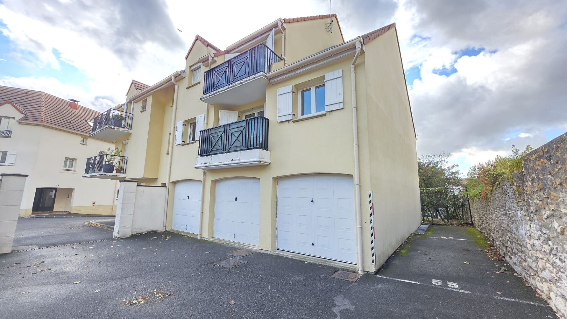 Appartement Roissy En France 2 pièce(s) 37.40 m2