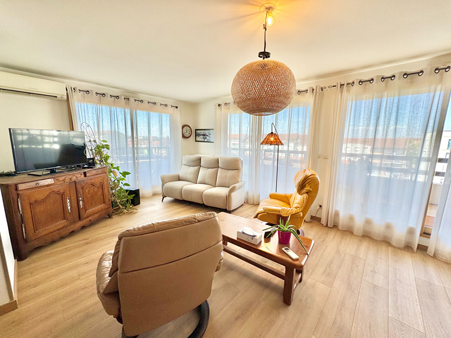 Photo Appartement Decines Charpieu 4 pièce(s) 129.32 m2 image 4/6