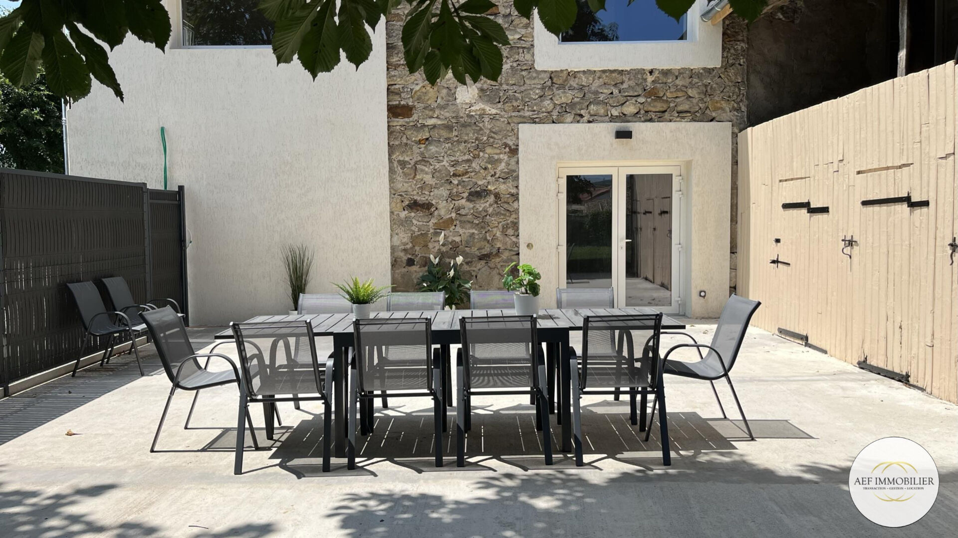 Photo Bureaux avec espace coworking Vic Le Comte 18 m2 image 4/5