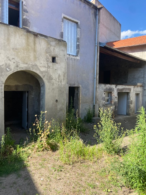 Photo Immeuble a renover Marsat 165 m2 image 6/6