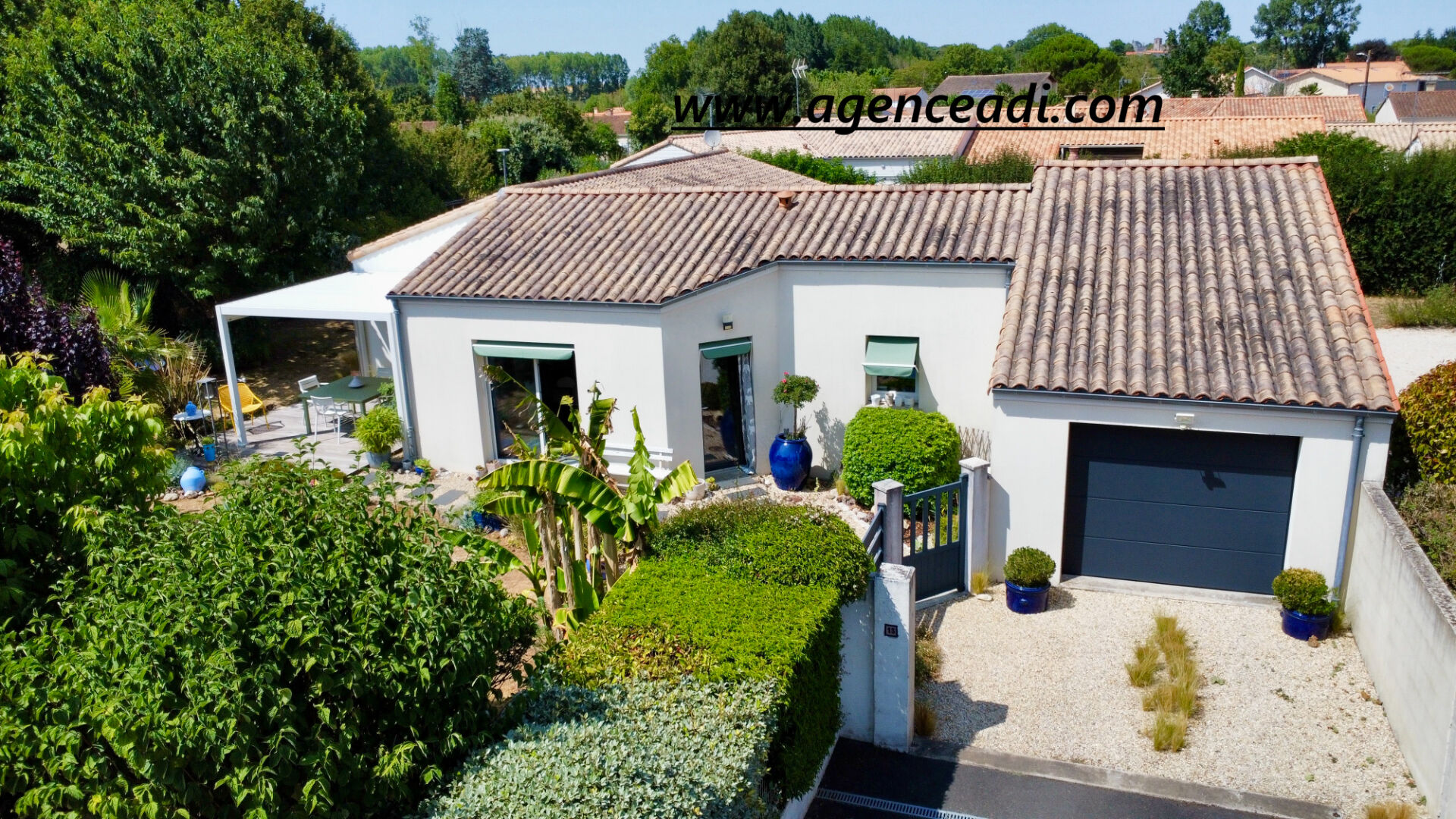 Agence immobilière de AGENCE ADI IMMOBILIER - AGENCE ADI IMMOBILIER LA CRECHE