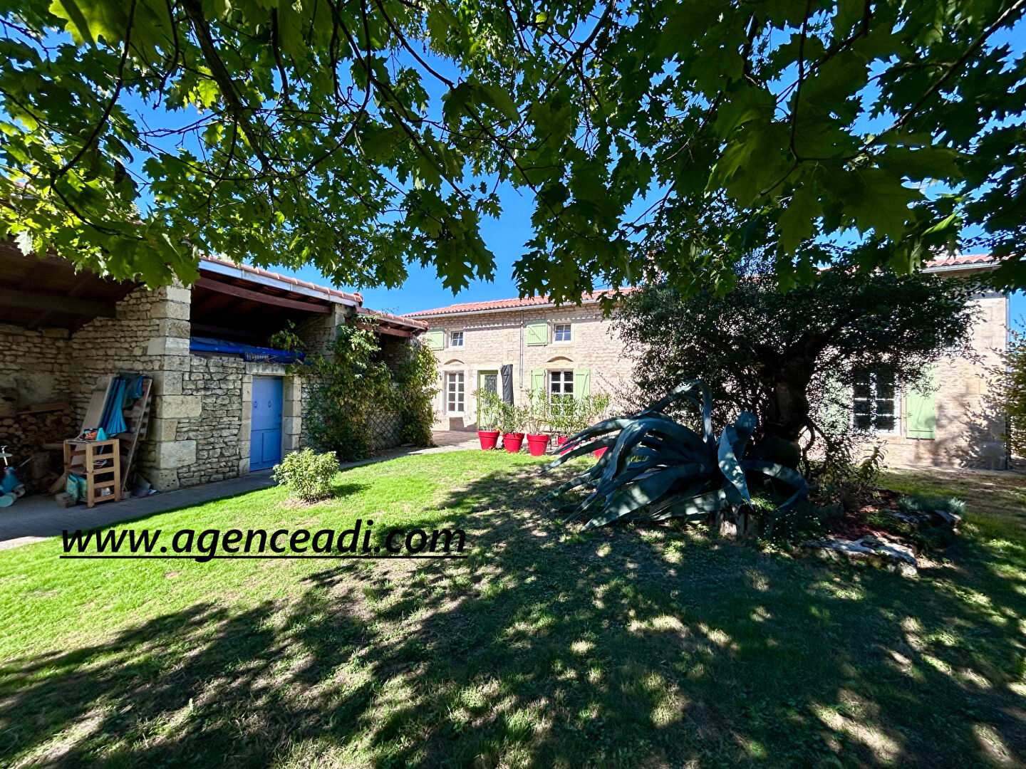 Agence immobilière de AGENCE ADI IMMOBILIER - AGENCE ADI IMMOBILIER LA CRECHE