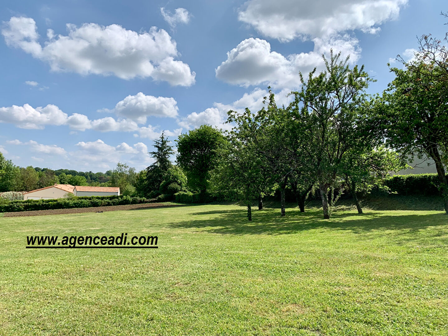 Terrain Prailles-La Couarde 1750 m2