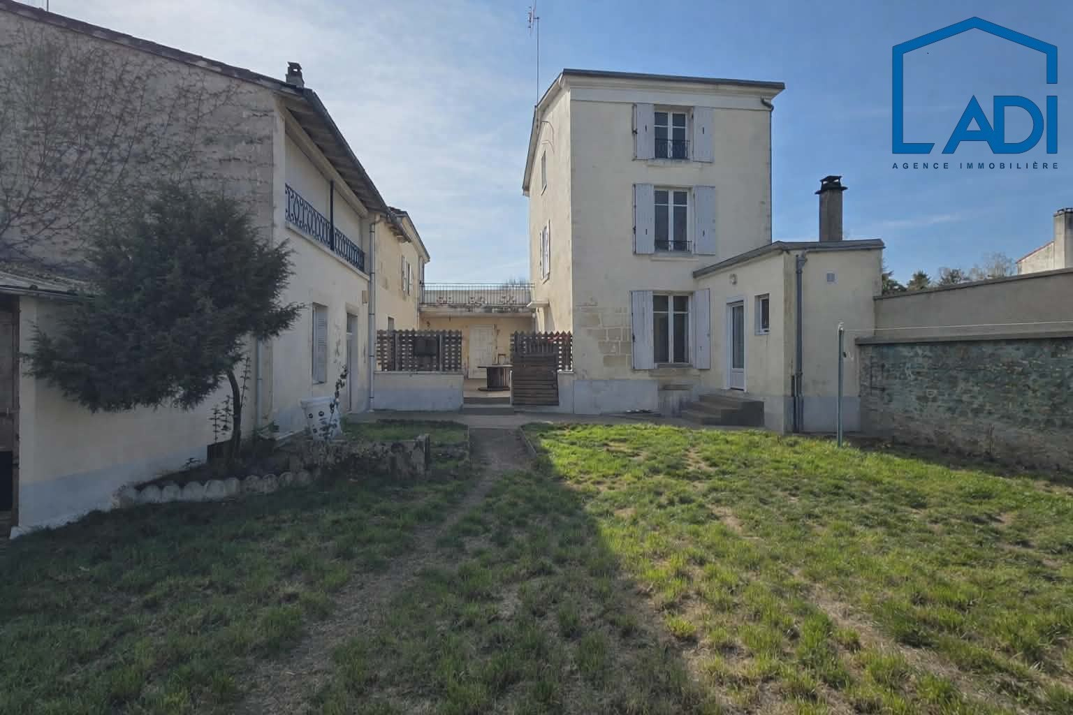 Agence immobilière de AGENCE ADI IMMOBILIER - AGENCE ADI IMMOBILIER ST MAIXENT L ECOLE