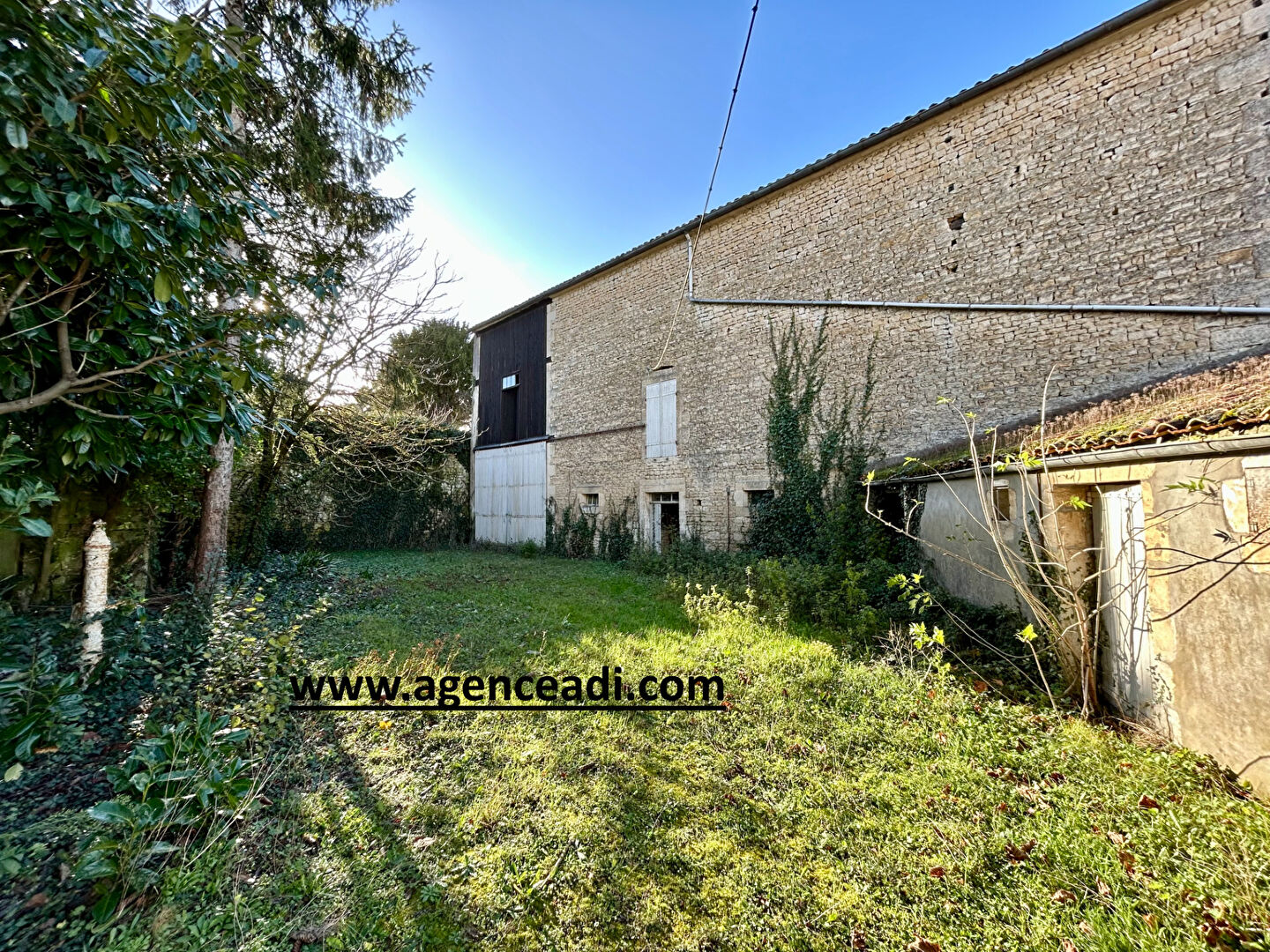 Agence immobilière de AGENCE ADI IMMOBILIER - AGENCE ADI IMMOBILIER LA CRECHE