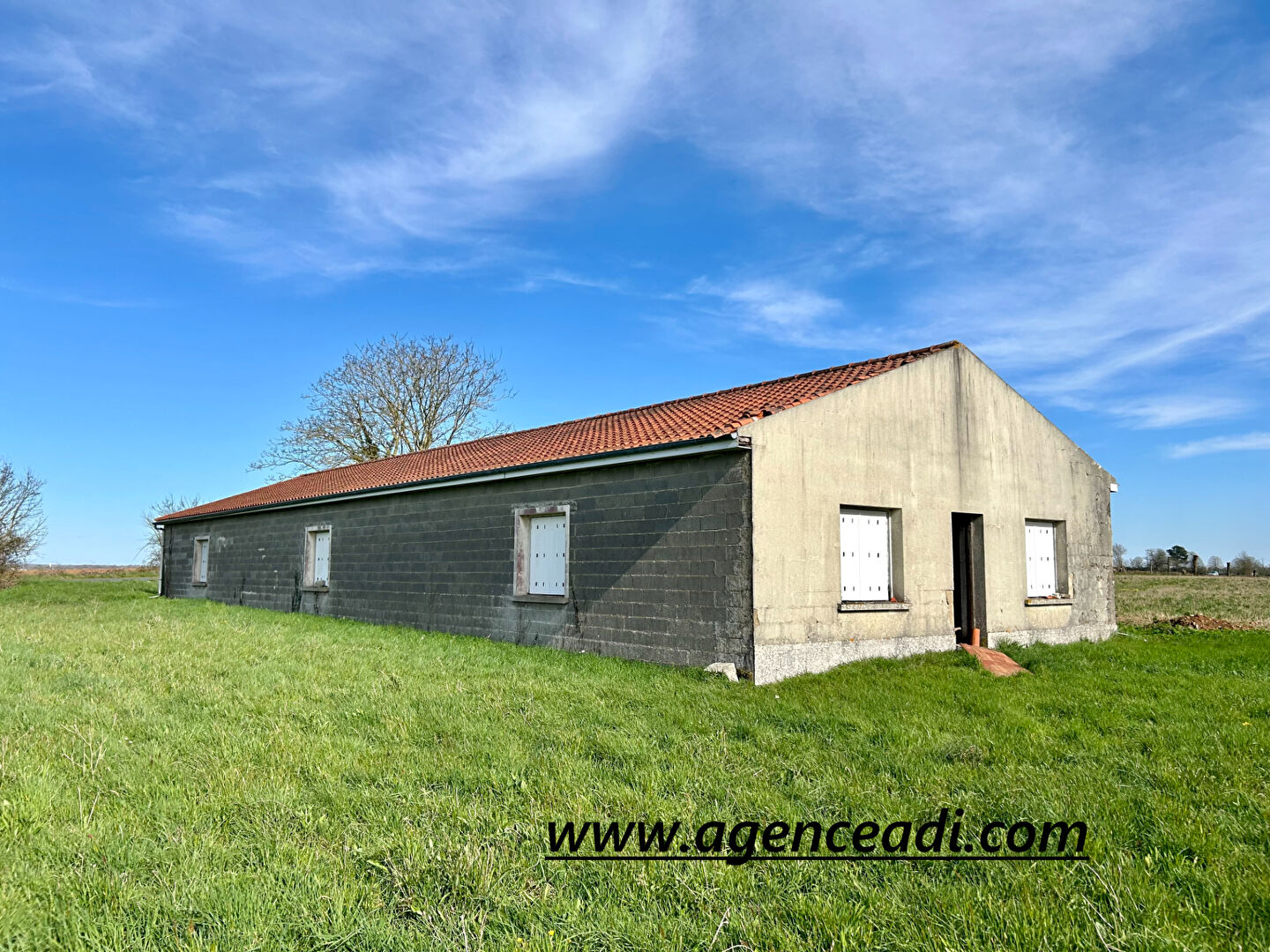 Entrepôt / local industriel Souvigne 1 pièce(s) 284 m2