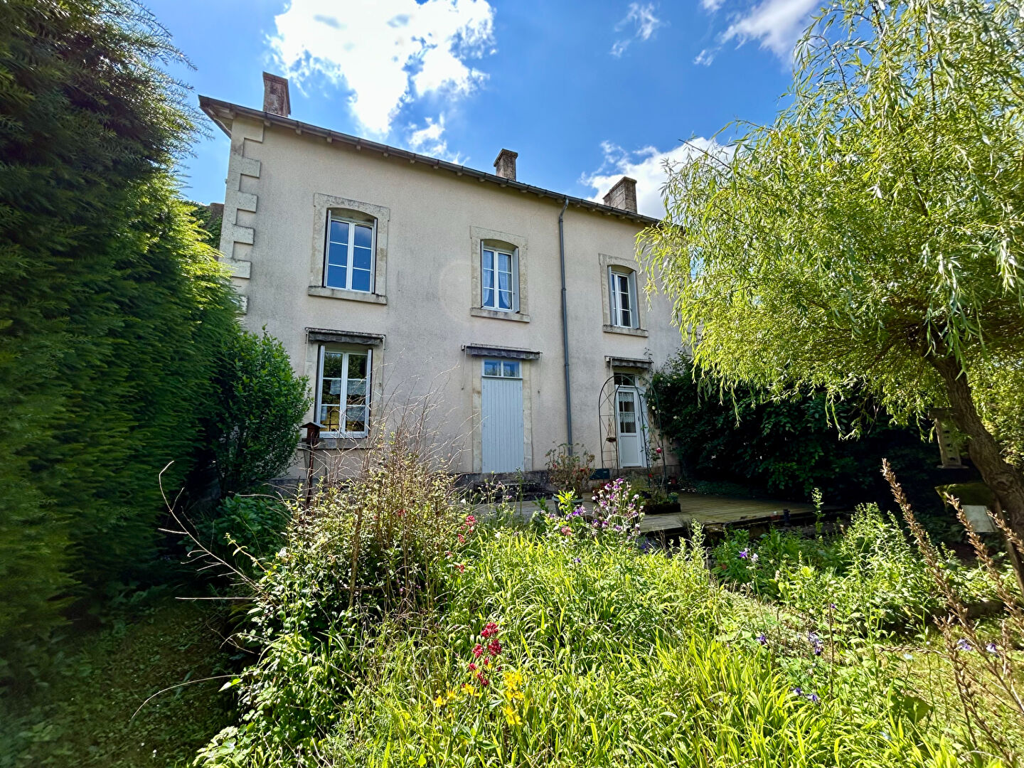 Agence immobilière de AGENCE ADI IMMOBILIER - AGENCE ADI IMMOBILIER LA CRECHE