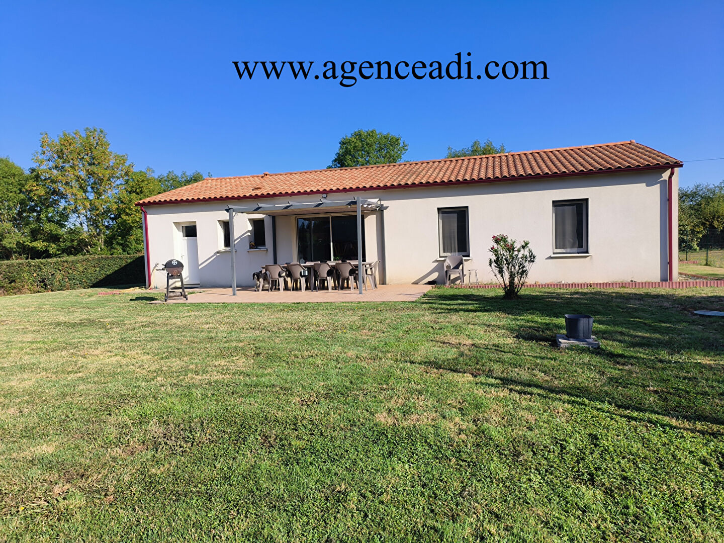 Agence immobilière de AGENCE ADI IMMOBILIER - AGENCE ADI IMMOBILIER LA MOTHE ST HERAY