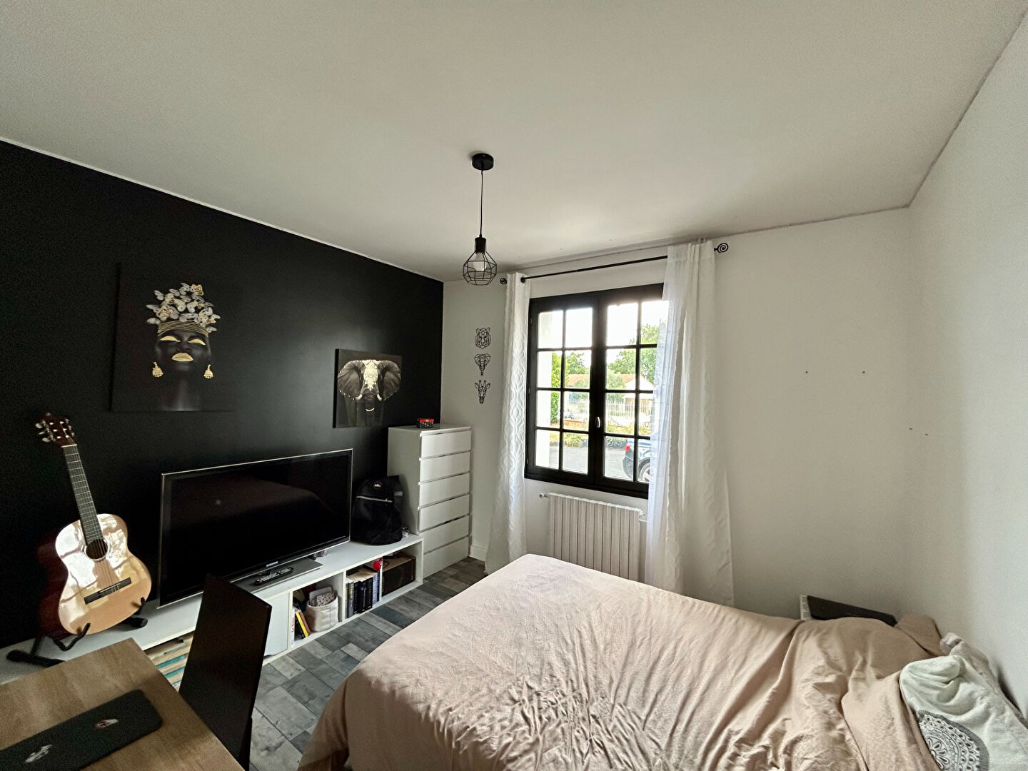 Photo Maison Aigondigné 8 pièce(s) 203 m2 image 6/6