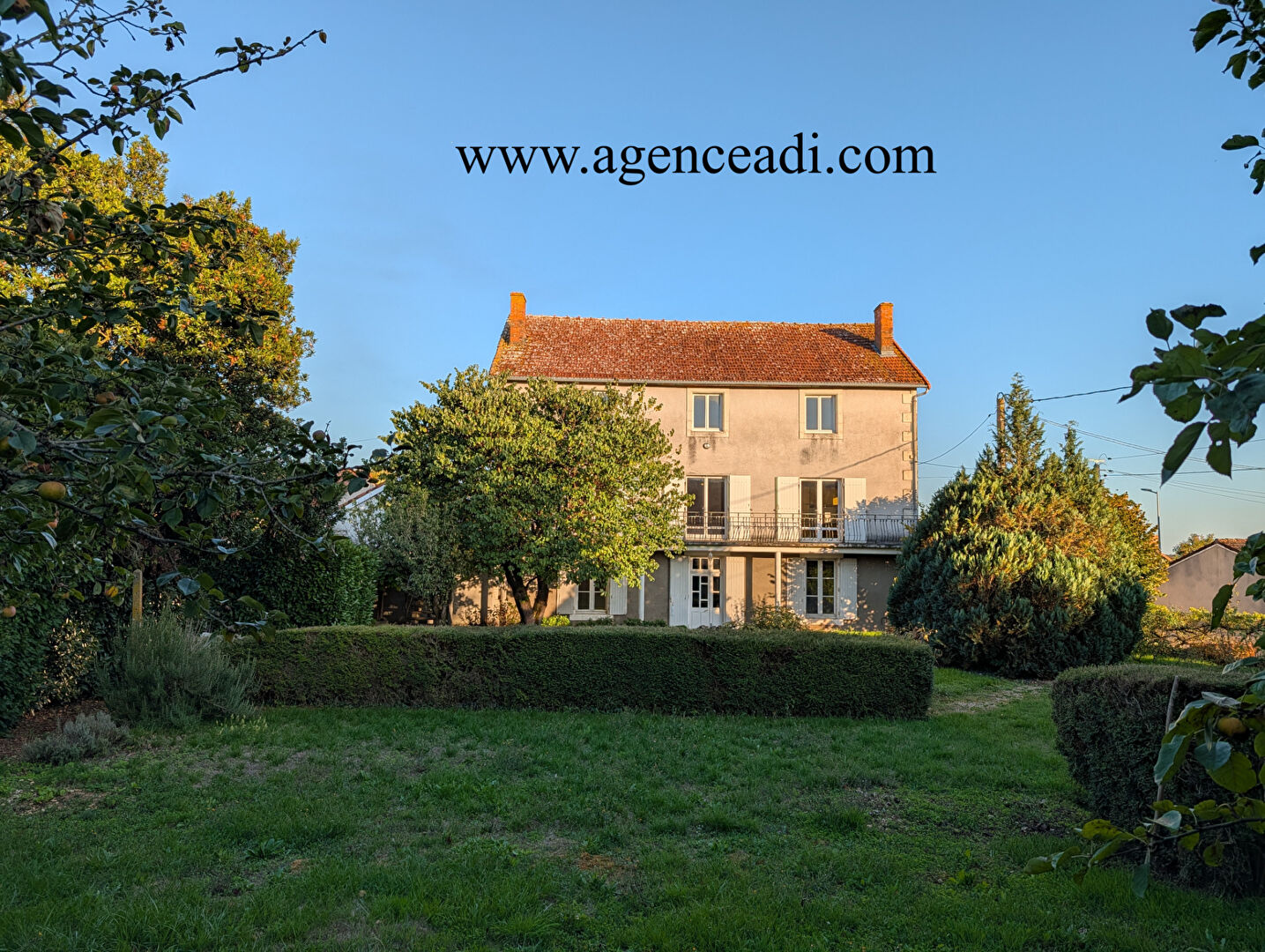 Agence immobilière de AGENCE ADI IMMOBILIER - AGENCE ADI IMMOBILIER LA MOTHE ST HERAY