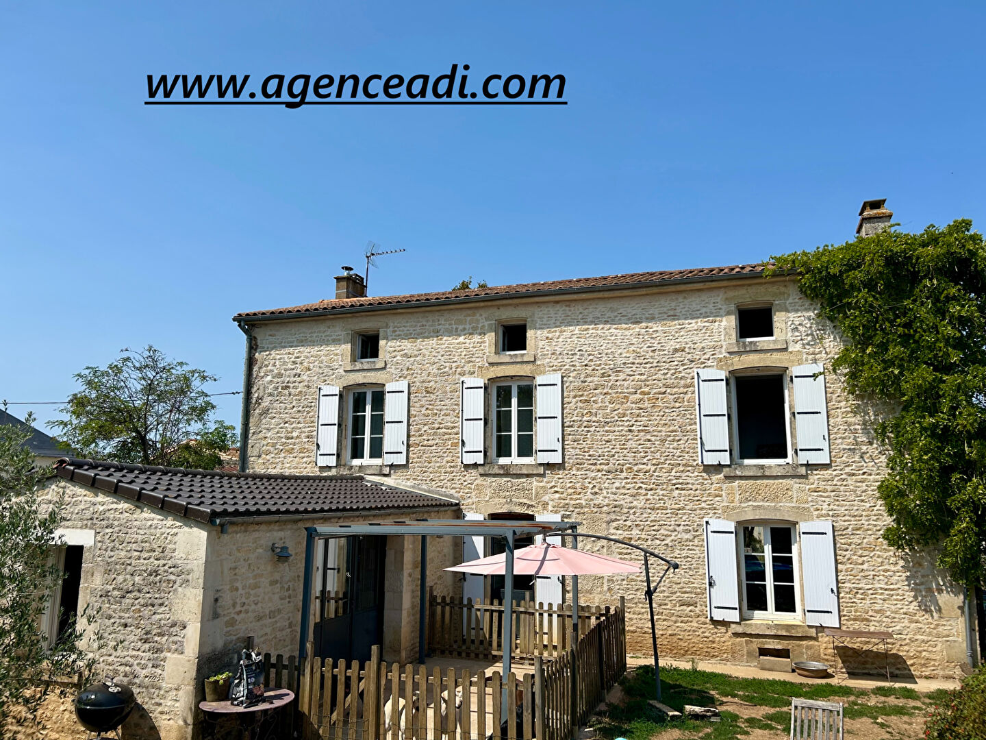 Agence immobilière de AGENCE ADI IMMOBILIER - AGENCE ADI IMMOBILIER LA CRECHE