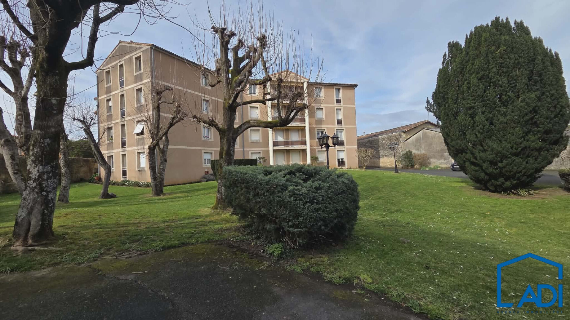 Agence immobilière de AGENCE ADI IMMOBILIER - AGENCE ADI IMMOBILIER ST MAIXENT L ECOLE