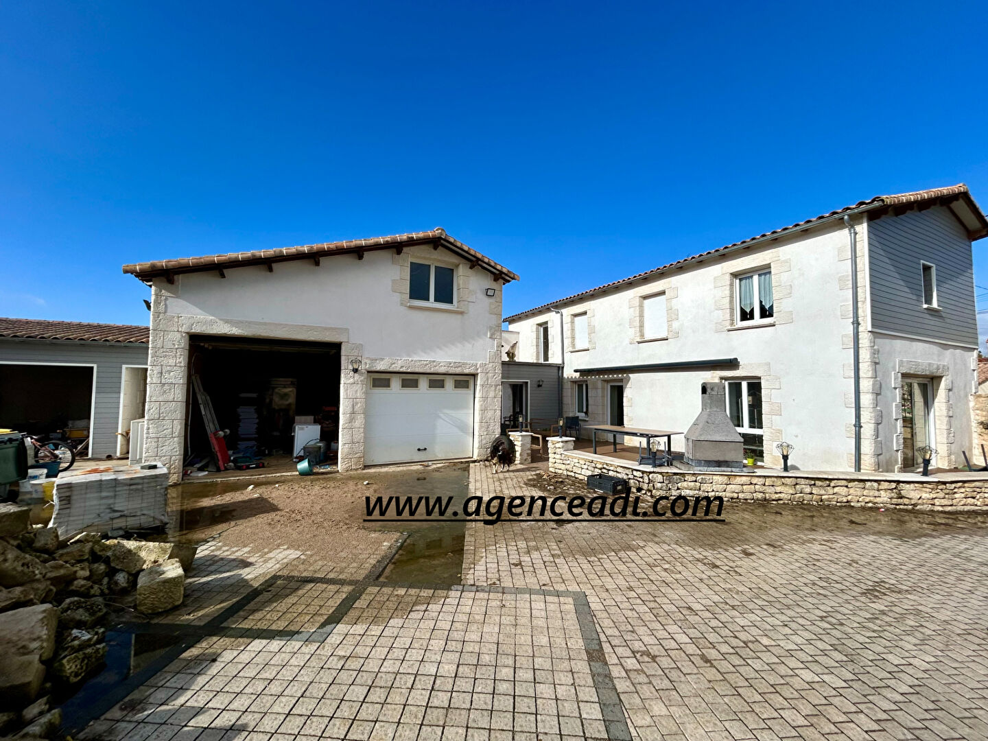 Agence immobilière de AGENCE ADI IMMOBILIER - AGENCE ADI IMMOBILIER LA CRECHE