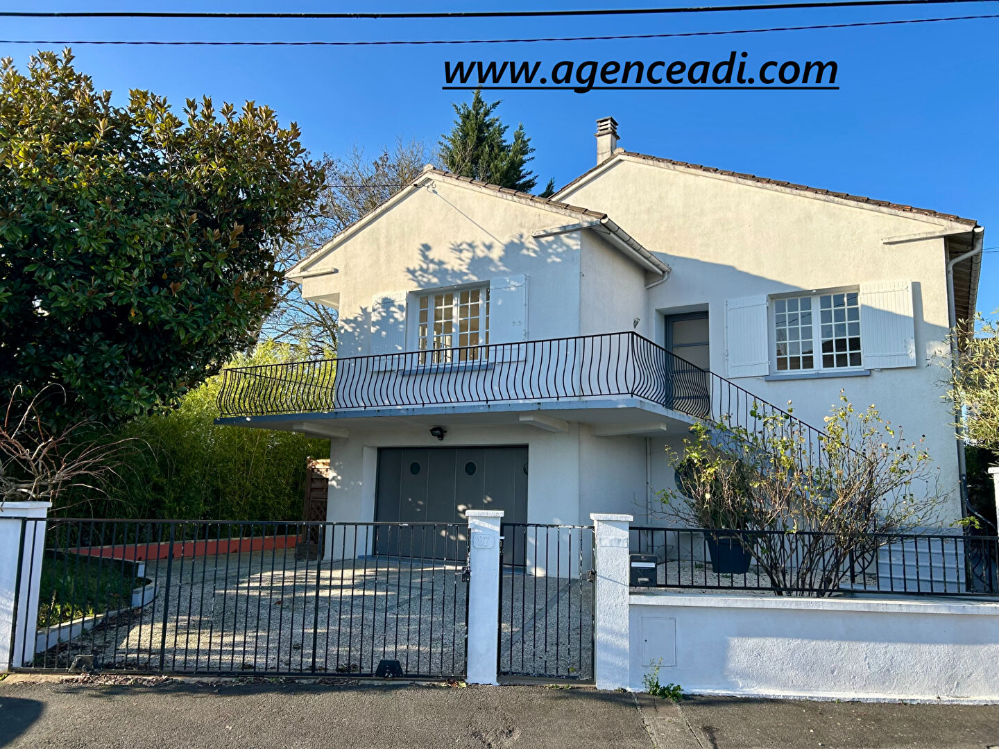 Agence immobilière de AGENCE ADI IMMOBILIER - AGENCE ADI IMMOBILIER LA CRECHE