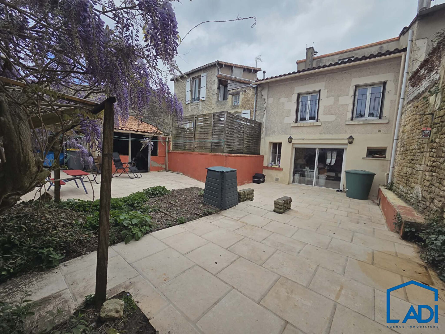 Agence immobilière de AGENCE ADI IMMOBILIER - AGENCE ADI IMMOBILIER ST MAIXENT L ECOLE