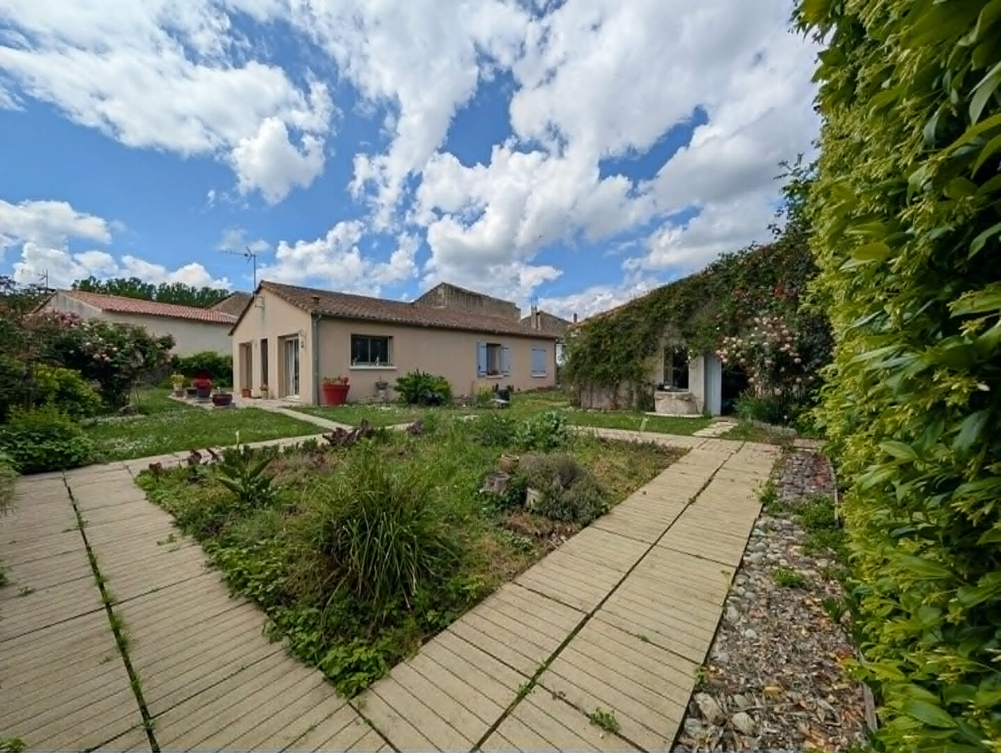 Agence immobilière de AGENCE ADI IMMOBILIER - AGENCE ADI IMMOBILIER LA MOTHE ST HERAY