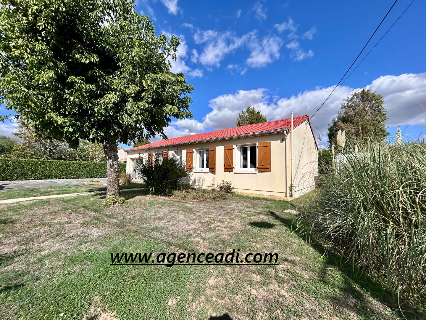 Agence immobilière de AGENCE ADI IMMOBILIER - AGENCE ADI IMMOBILIER LA CRECHE